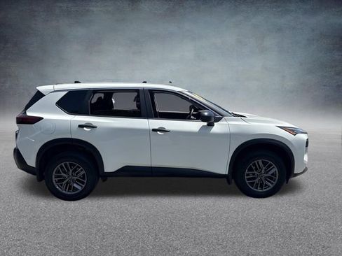 Used 2023 Nissan Rogue S AWD/4WD image 5