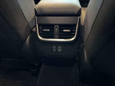 Used 2023 Subaru Outback Premium AWD/4WD image 39