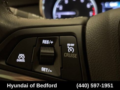 Used 2022 Buick Encore Preferred AWD/4WD image 17