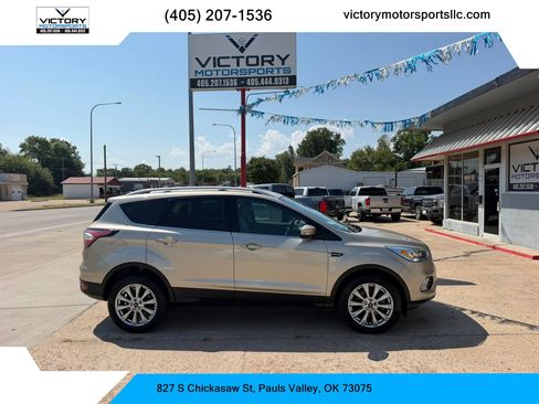 Used 2017 Ford Escape Titanium AWD/4WD image 1