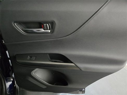 Used 2021 Toyota Venza Limited image 21