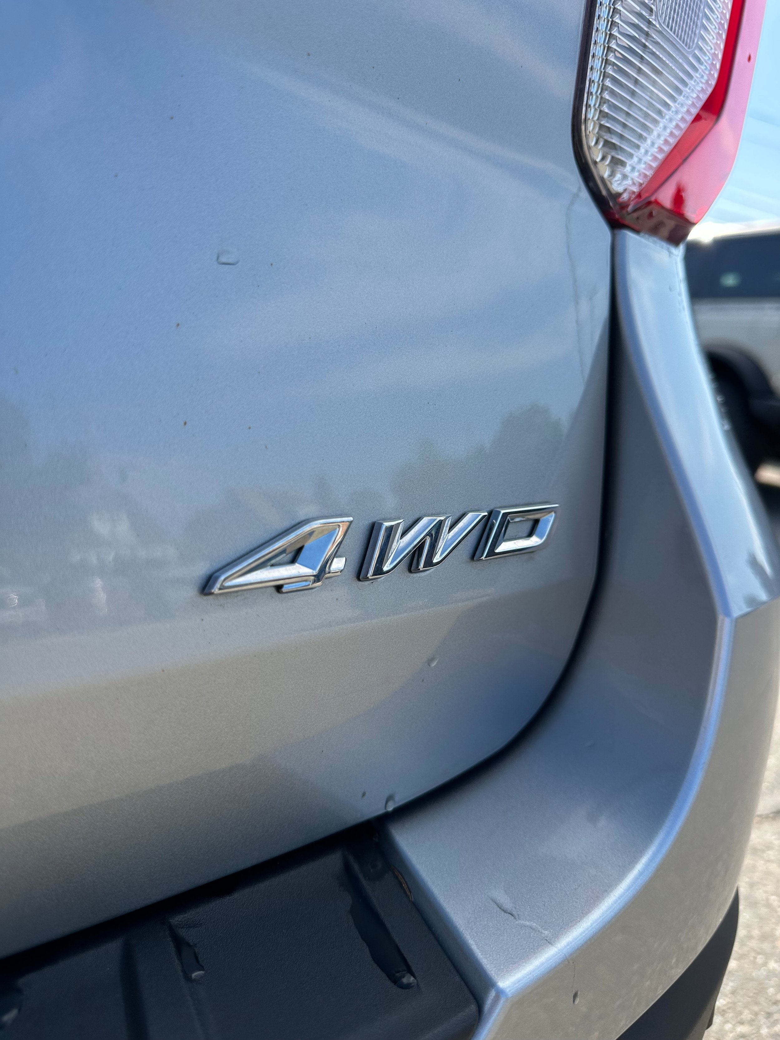Used 2023 Ford Explorer XLT w/ Equipment Group 202A AWD/4WD image 27