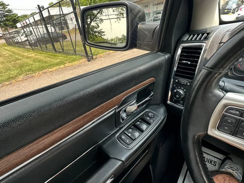 Used 2014 RAM 1500 Laramie w/ Convenience Group AWD/4WD image 36