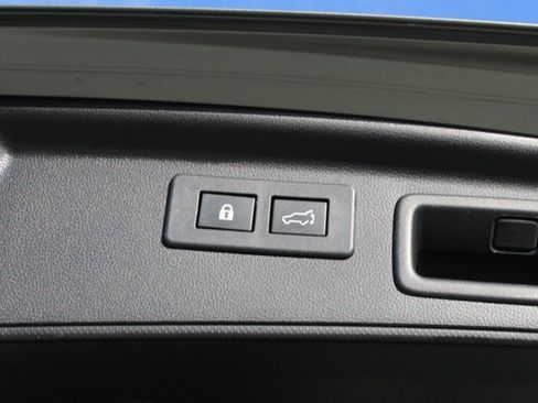 Used 2019 Subaru Forester Limited image 12