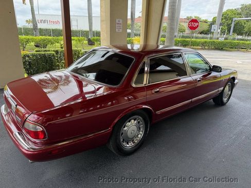 Used 1999 Jaguar XJ8 L RWD image 78