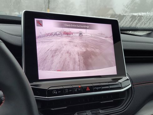 Used 2024 Jeep Compass Trailhawk w/ Trailhawk Elite Group image 16