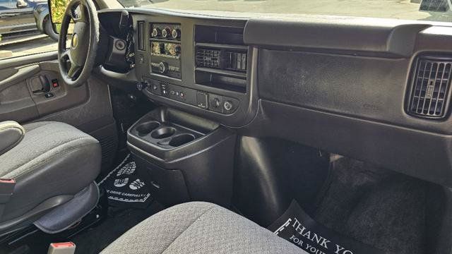 Used 2015 Chevrolet Express 3500 LT w/ LT Preferred Equipment Group RWD image 31