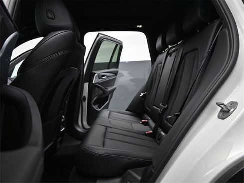 Used 2024 BMW X3 xDrive30i image 11