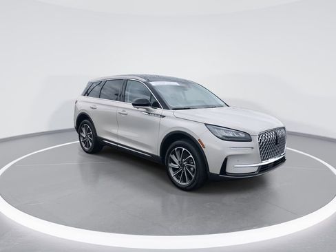 Used 2024 Lincoln Corsair AWD w/ Equipment Group 101A image 2