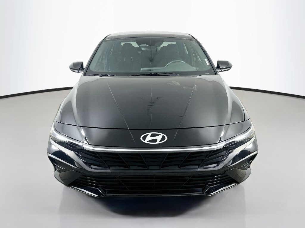 Used 2026 Hyundai Elantra Sport w/ Cargo Package FWD image 2