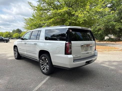 Used 2019 GMC Yukon XL Denali w/ Denali Ultimate Package AWD/4WD image 3