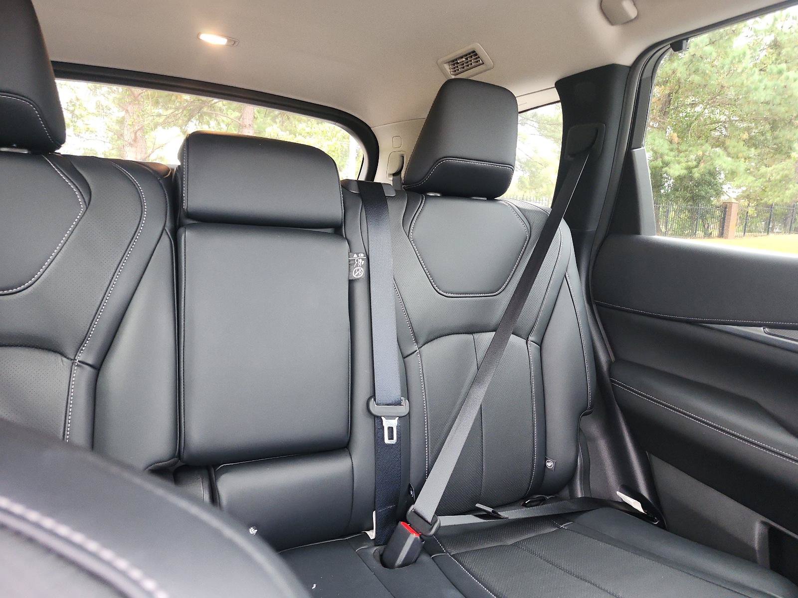 Used 2023 INFINITI QX60 Luxe w/ Cargo Package FWD image 9