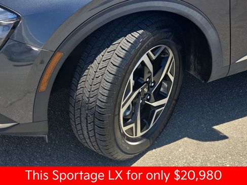 Used 2023 Kia Sportage LX FWD image 37