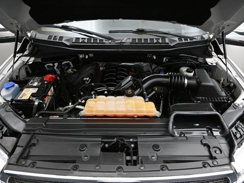 Used 2018 Ford F150 King Ranch w/ Equipment Group 601A Luxury AWD/4WD image 8