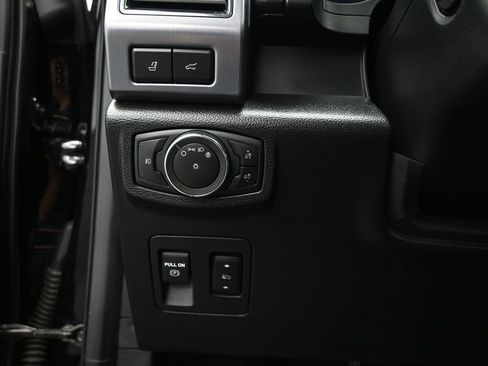 Used 2019 Ford Expedition Platinum RWD image 11