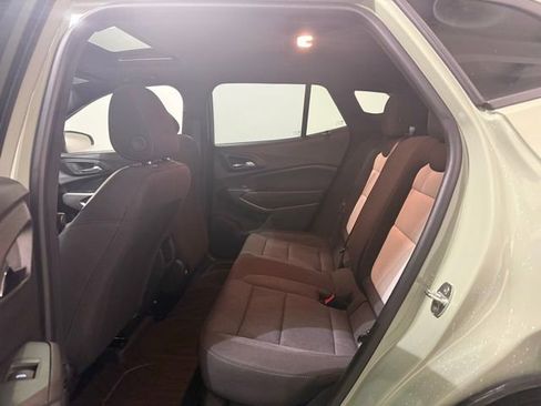 Certified 2024 Chevrolet Trax RS w/ Sunroof Package image 20