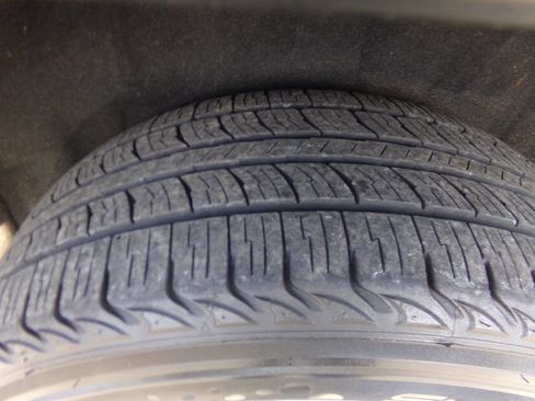 Used 2019 Jeep Grand Cherokee Limited image 21