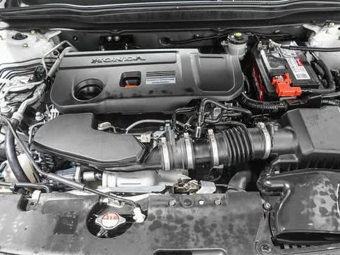 Used 2018 Honda Accord Touring image 28