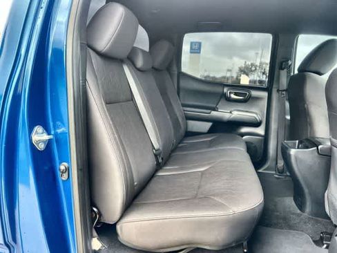 Used 2018 Toyota Tacoma TRD Off-Road RWD image 14