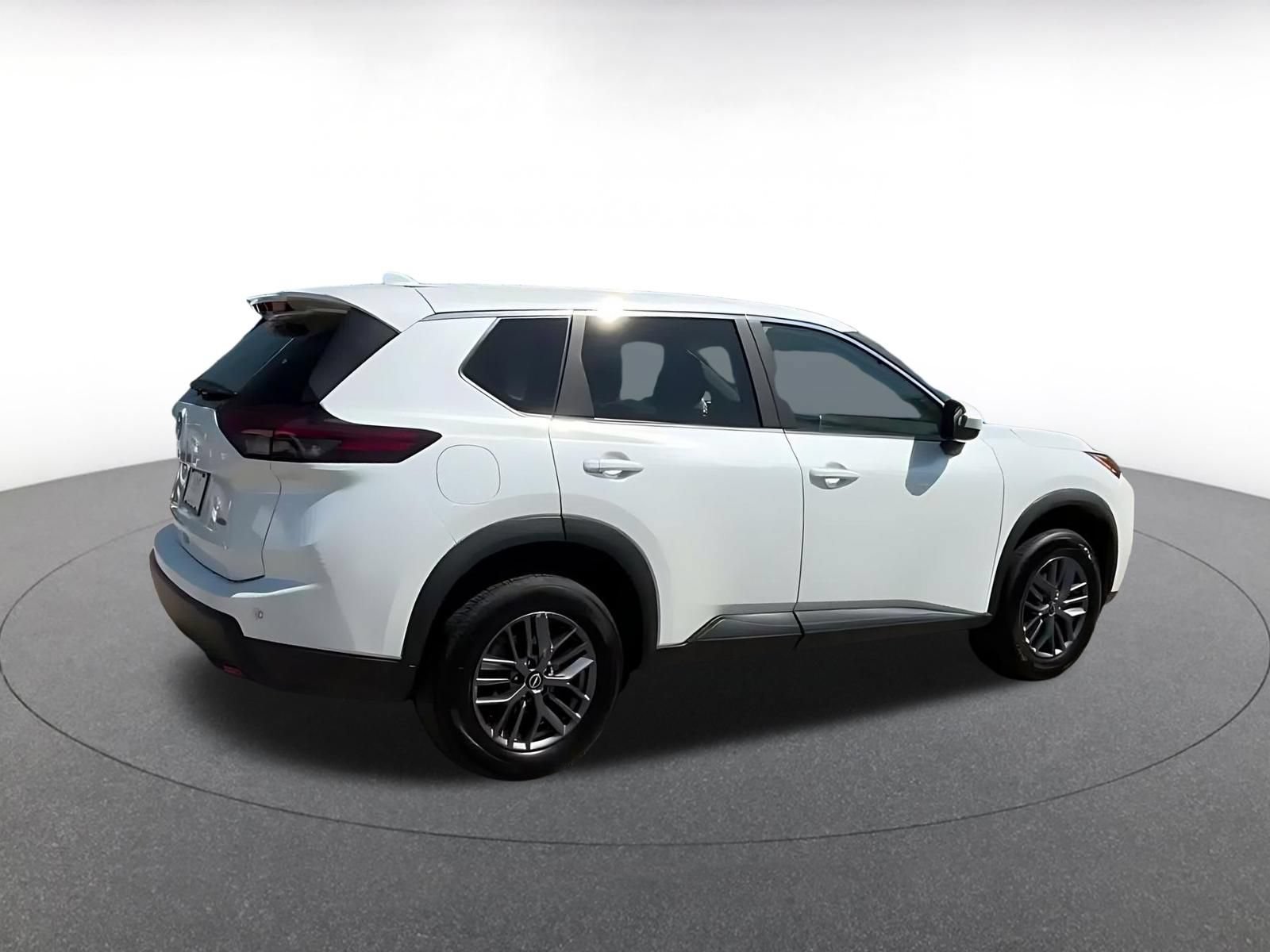 Used 2026 Nissan Rogue SV AWD/4WD image 14