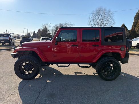 Used 2015 Jeep Wrangler Unlimited Sahara w/ Connectivity Group image 6
