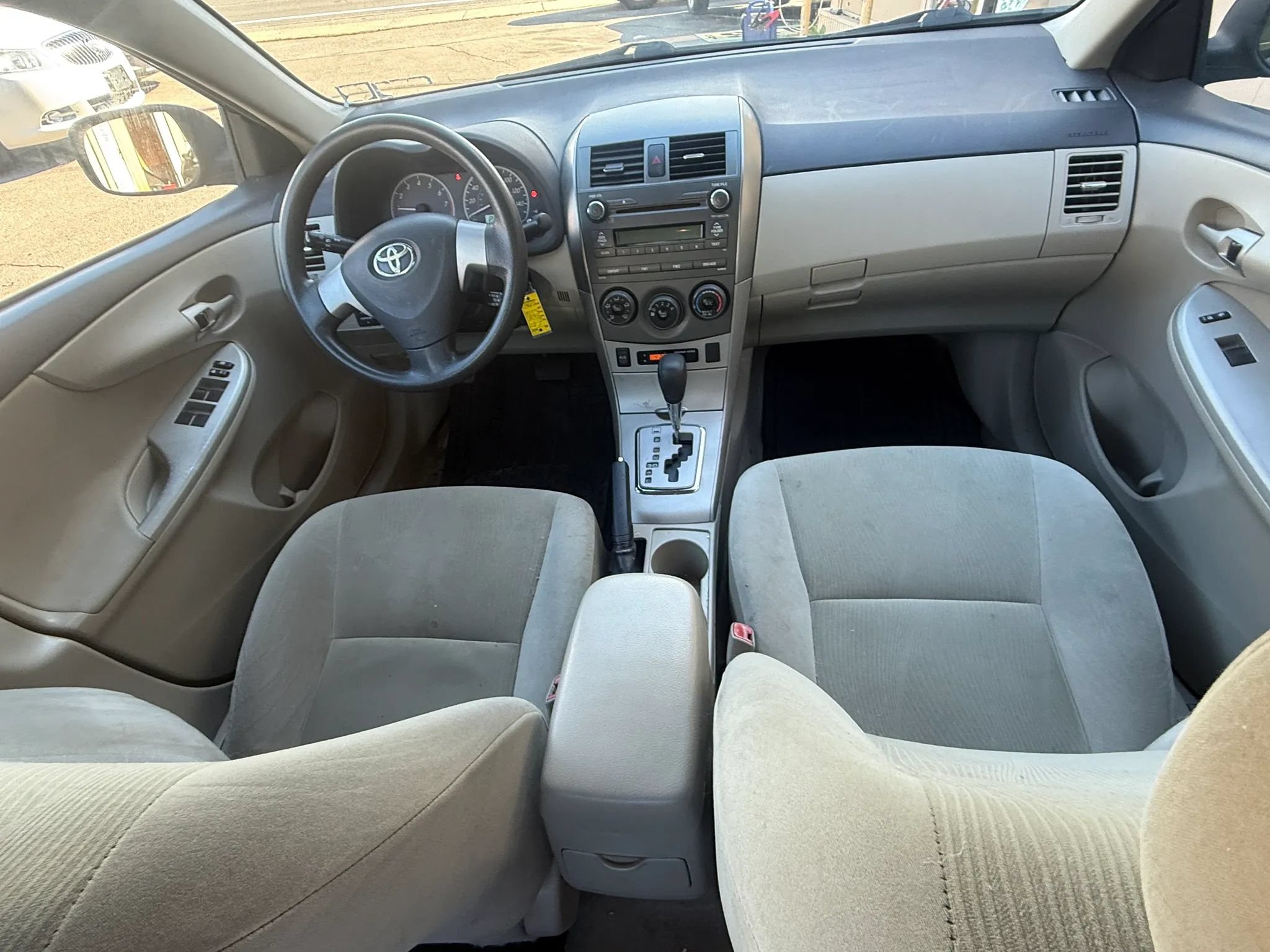 Used 2011 Toyota Corolla LE FWD image 13