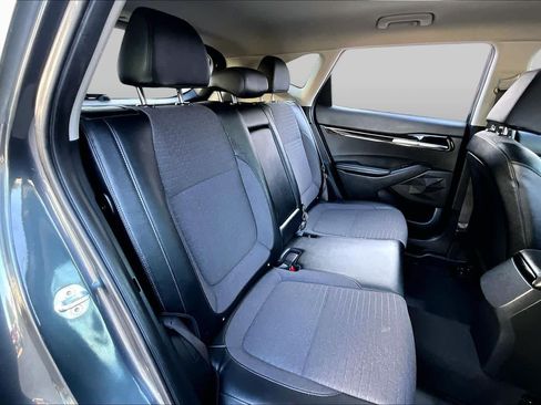 Used 2021 Kia Seltos S FWD image 19