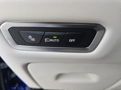 Used 2025 BMW X7 M60i image 28