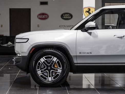 Used 2022 Rivian R1T Launch Edition image 18