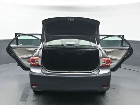 Used 2011 Toyota Corolla image 43