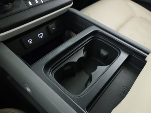 Used 2020 Land Rover Defender 110 S image 15