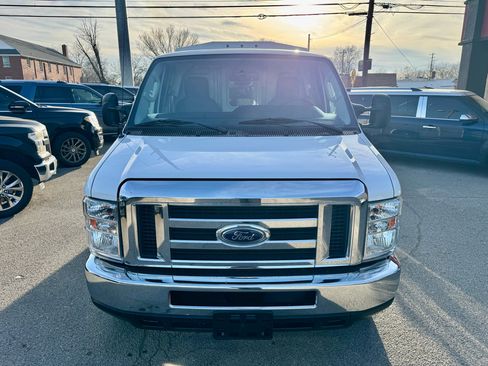 Used 2019 Ford E-350 and Econoline 350 Super Duty w/ Power Windows & Locks Group image 9