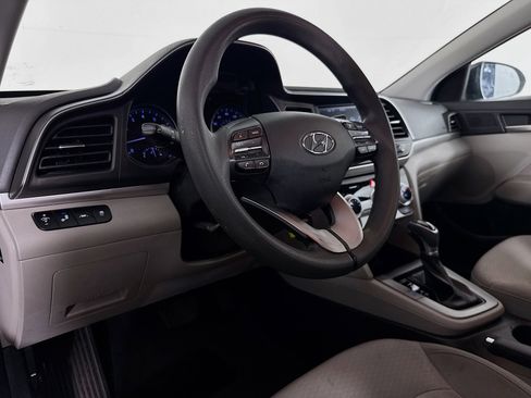 Used 2019 Hyundai Elantra SEL image 21