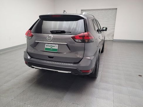 Used 2019 Nissan Rogue SV w/ Sun & Sound Touring Package image 7