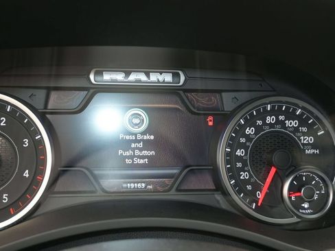 Used 2025 RAM 2500 Big Horn AWD/4WD image 11