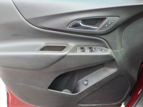 Used 2024 Chevrolet Equinox LT image 24