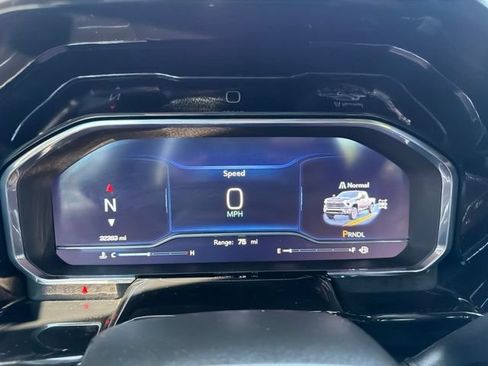 Certified 2024 Chevrolet Silverado 2500 LT w/ Midnight Edition AWD/4WD image 21