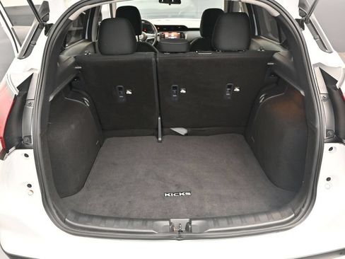 Used 2024 Nissan Kicks SV FWD image 15