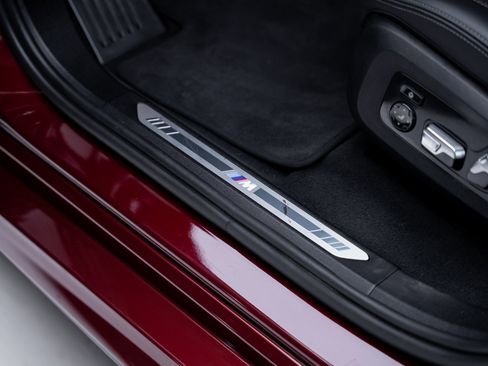 Used 2025 BMW X6 xDrive40i w/ Executive Package image 58