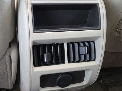 Used 2015 Cadillac SRX Luxury w/ Driver Awareness Package FWD image 15