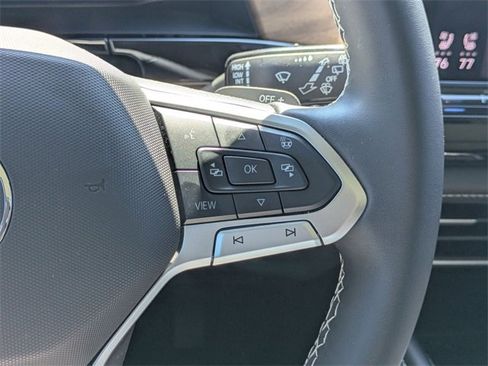 Used 2024 Volkswagen Atlas SE w/ Panoramic Sunroof Package image 18