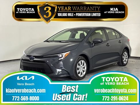 Used 2025 Toyota Corolla LE w/ Convenience Package FWD image 1