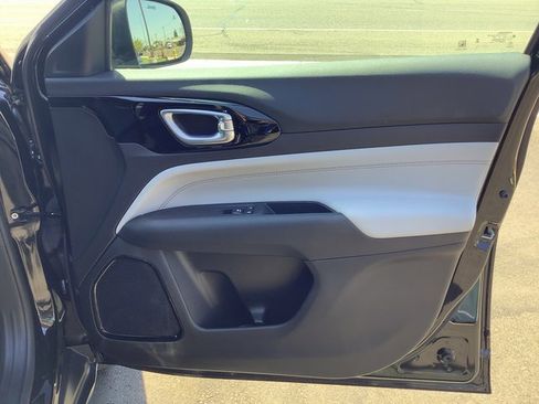 Used 2024 Jeep Compass Limited image 36