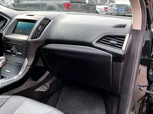 Used 2015 Ford Edge Titanium w/ Equipment Group 301A image 19