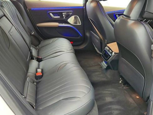 Used 2023 Mercedes-Benz EQS 580 4MATIC Sedan image 23