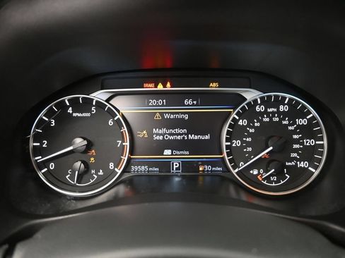Used 2025 Nissan Altima 2.5 SV FWD image 35