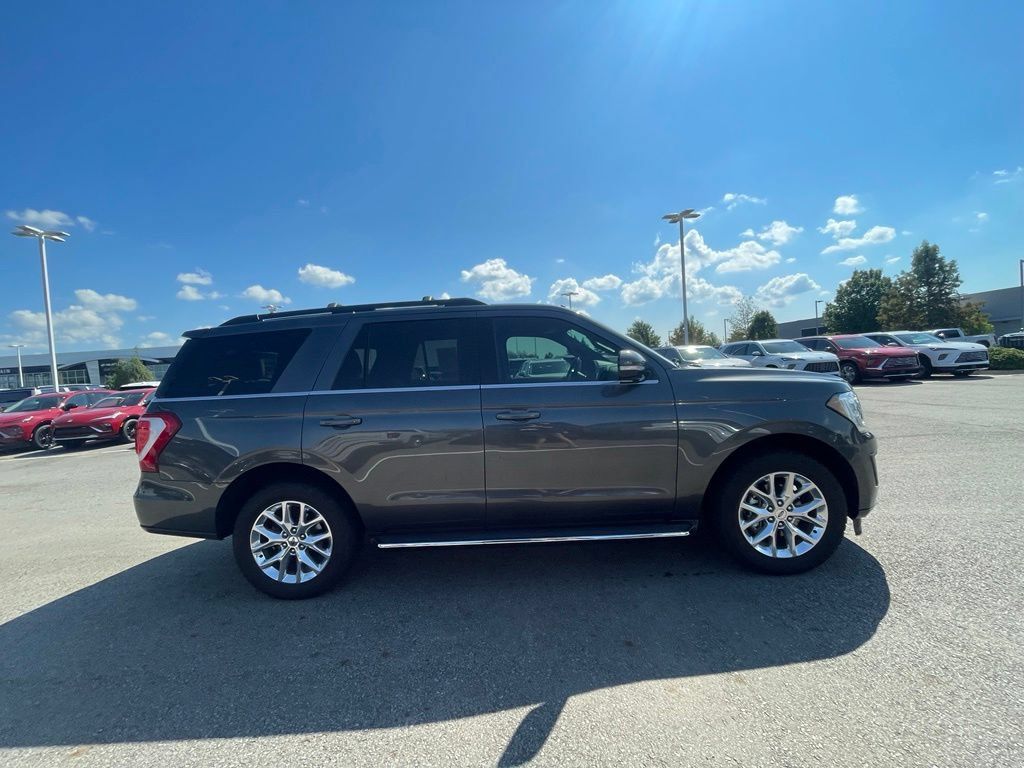 Used 2020 Ford Expedition XLT w/ Equipment Group 202A RWD image 5