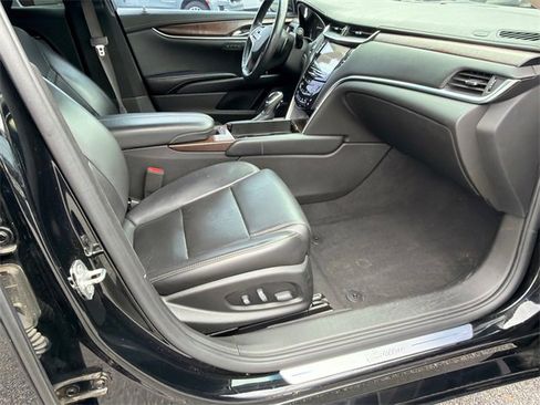 Used 2019 Cadillac XTS Luxury image 13