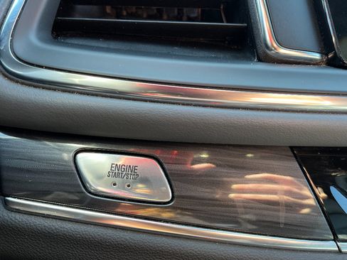 Used 2024 Buick Enclave Premium image 49