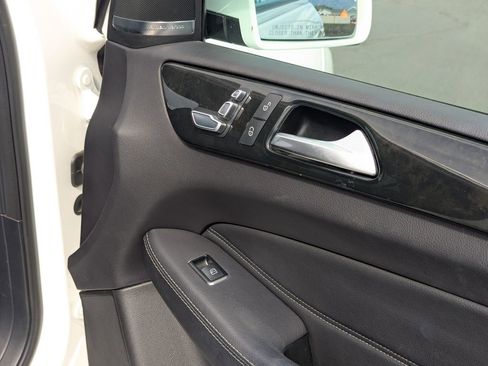 Used 2017 Mercedes-Benz GLE 350 4MATIC image 33